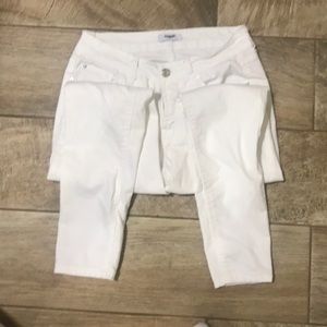 White stretchy capri jeans